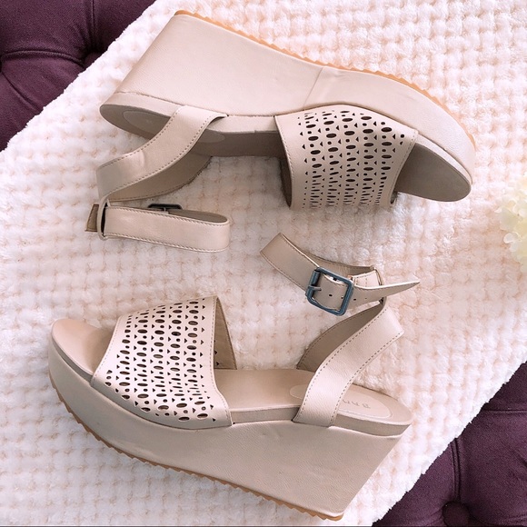Bamboo Nude Wedge Platform Ankle Strap Sandals, Size 10M New w/o Box - Picture 9 of 10